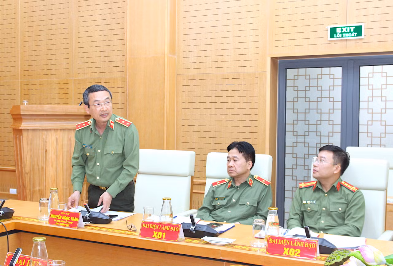 Chú trọng đoàn kết nội bộ, quan tâm công tác quản lý cán bộ -0