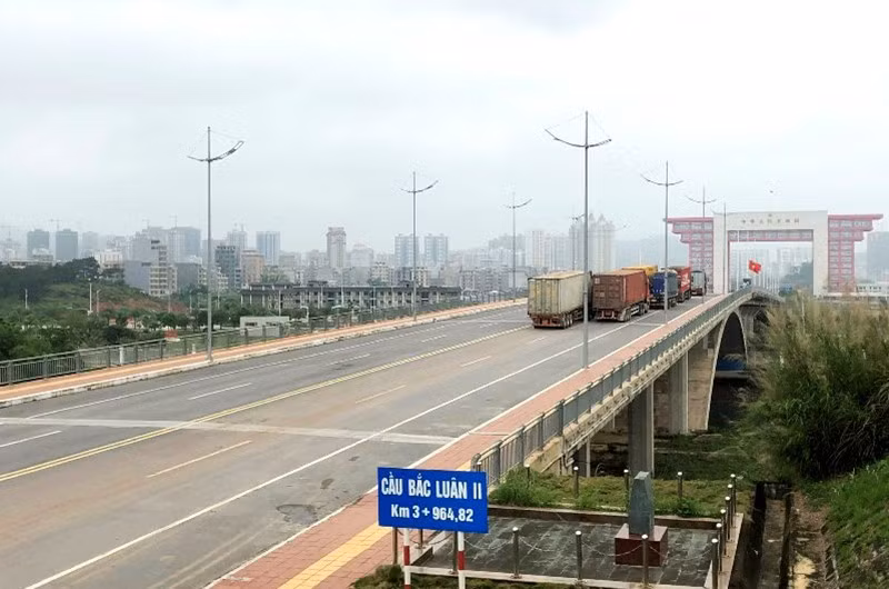 Cửa khẩu quốc tế Móng Cái chính thức là cửa khẩu nhập khẩu lương thực vào Quảng Tây (Trung Quốc) -0