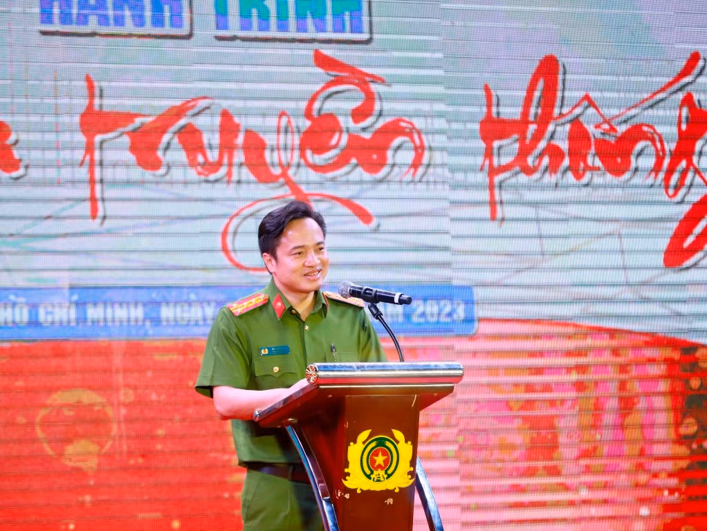 Công an TP Hồ Chí Minh “Tiếp lửa truyền thống” -0