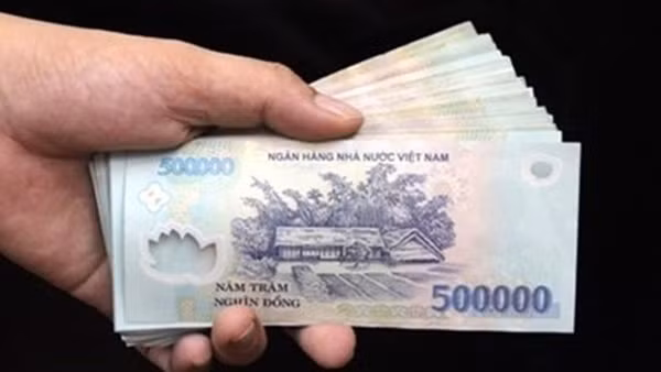 Lừa đảo làm dịch vụ đáo hạn tín dụng ngân hàng để chiếm đoạt tiền tỷ