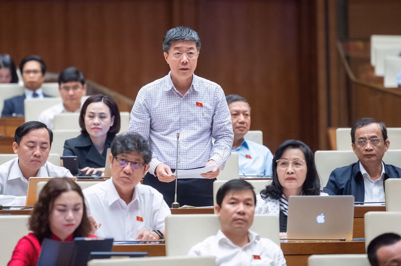 ĐBQH Nguyễn Mạnh Hùng.