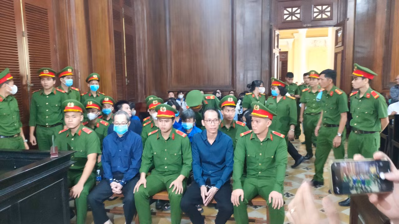 Cựu Giám đốc Bệnh viện Thủ Đức Tham ô trên 100 tỷ đồng và các đồng phạm hầu tòa -1