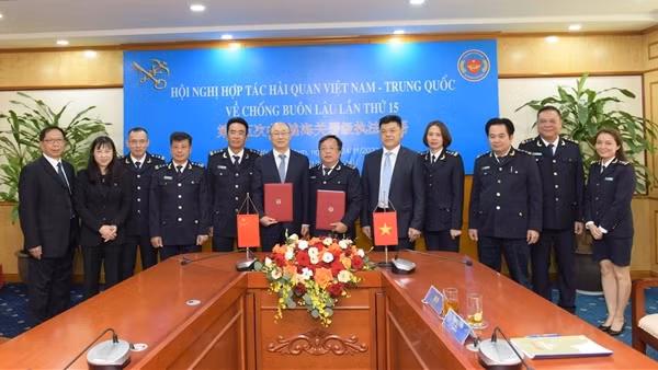 Hải quan Việt Nam - Trung Quốc tăng cường hợp tác chống buôn lậu