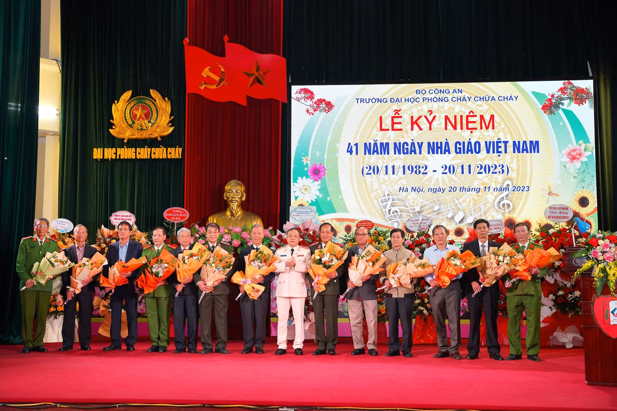 Trường Đại học Phòng cháy chữa cháy kỷ niệm Ngày Nhà giáo Việt Nam -0