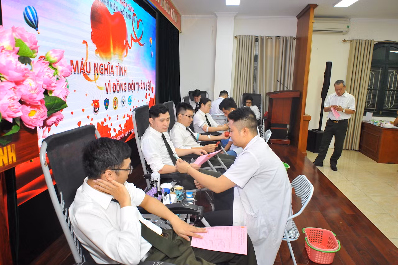 Cục Quản lý xuất nhập cảnh tổ chức hiến máu tình nguyện đợt 2 năm 2023 -2