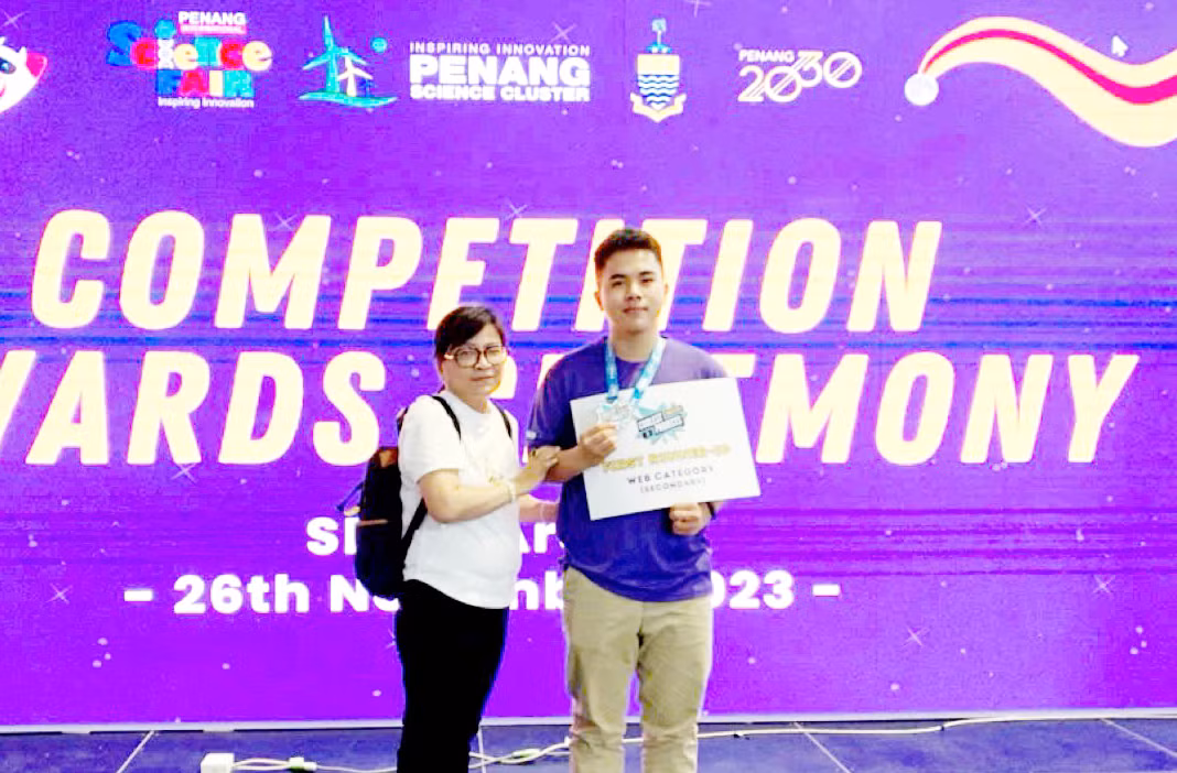 Cậu học trò Sóc Trăng đoạt Á quân 1 cuộc thi lập trình Coolest Project Malaysia -0