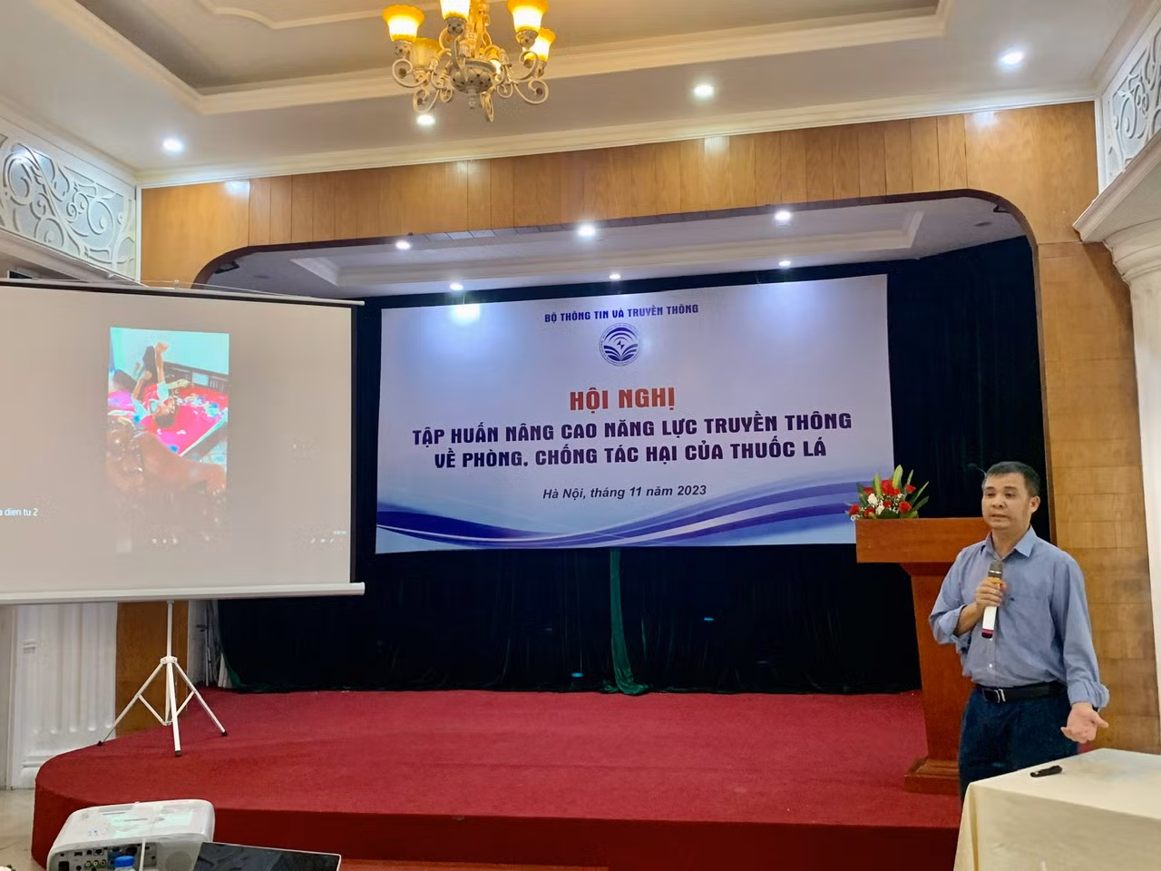 Cần sớm cấm thuốc lá điện tử -0