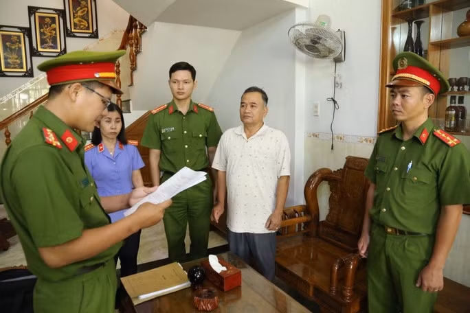 Bắt tạm giam Giám đốc Trung tâm đăng kiểm xe cơ giới 85-02D Ninh Thuận -0
