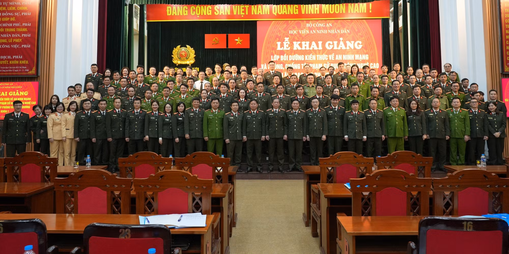 Bồi dưỡng, nâng cao kiến thức về an ninh mạng cho lãnh đạo cấp phòng và tương đương -0