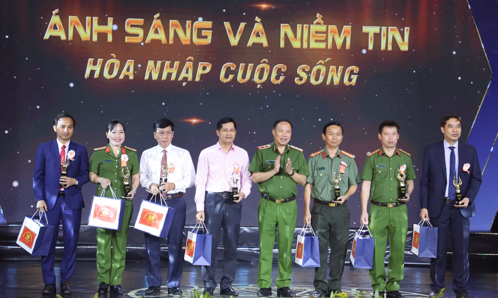 Tái hòa nhập cộng đồng có vai trò quan trọng trong phòng chống tội phạm, giữ gìn trật tự xã hội -0