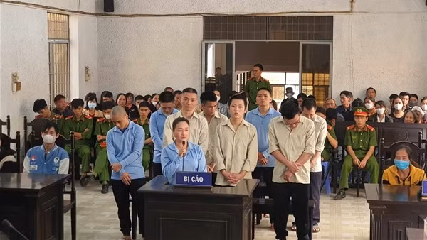 Nữ quái cầm đầu đường dây mua bán người lãnh án chung thân