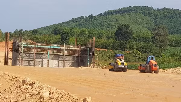 Quảng Bình quyết tâm bàn giao 100% mặt bằng Dự án cao tốc Bắc - Nam đúng tiến độ