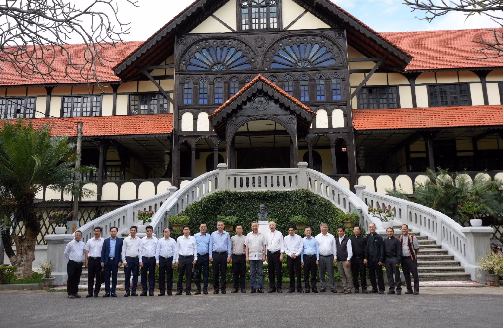 Tập trung dành nhiều thời gian vào việc giới thiệu văn hoá, đặc sắc vùng miền -0