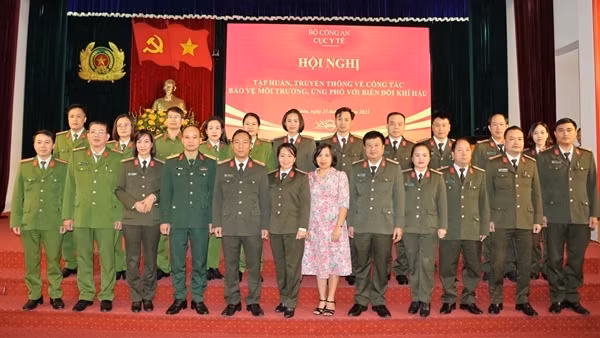 Tập huấn bảo vệ môi trường, ứng phó với biến đổi khí hậu tại Công an tỉnh Lai Châu