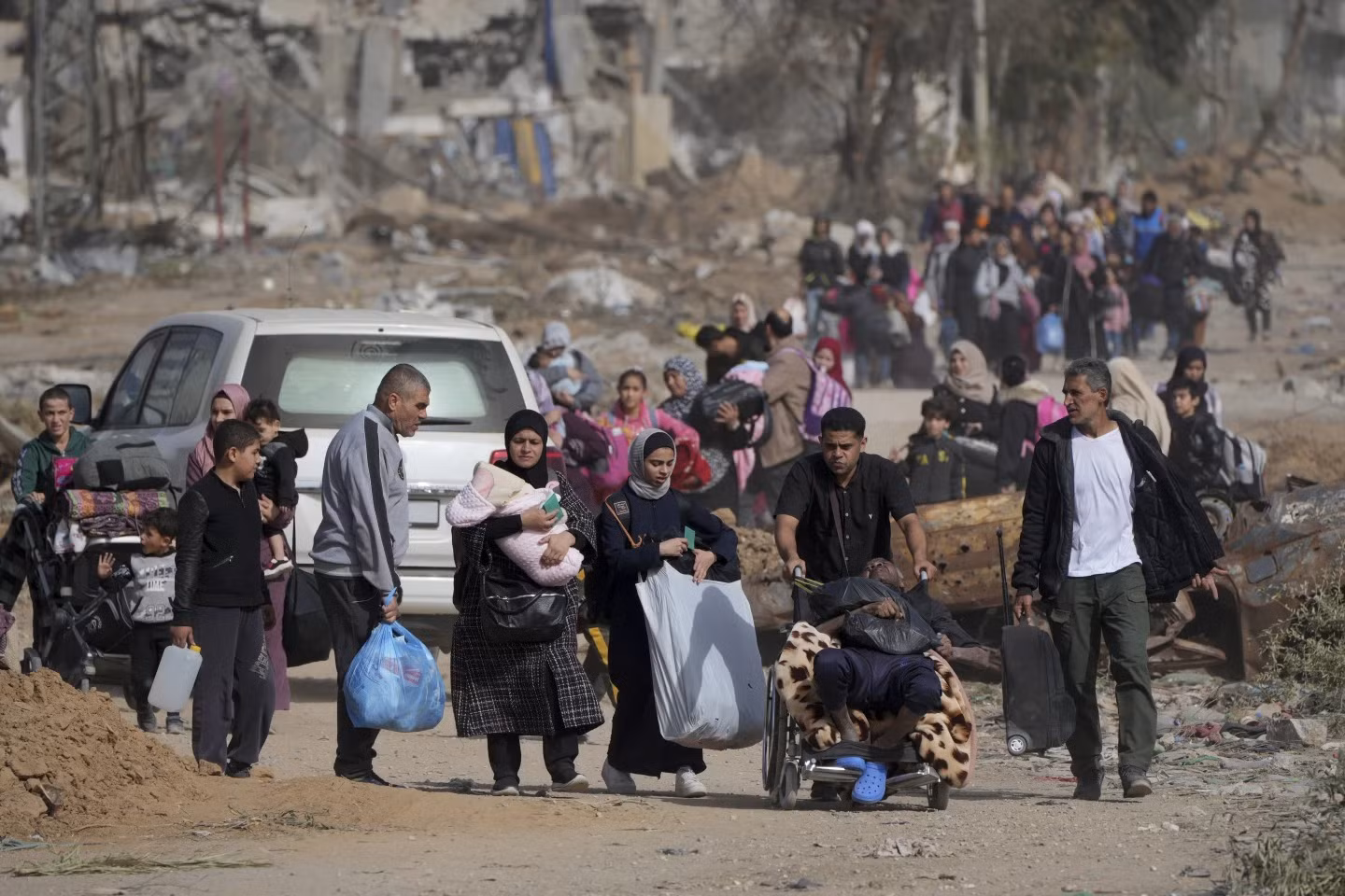 Israel-Hamas trao đổi con tin đợt ba, kỳ vọng gia hạn lệnh ngừng bắn -0