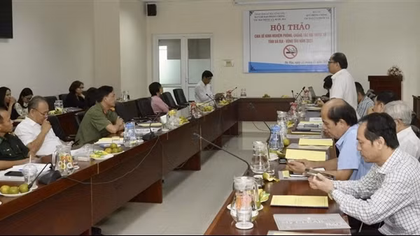 Tăng cường kiểm tra, giám sát việc hút thuốc lá ở nơi làm việc