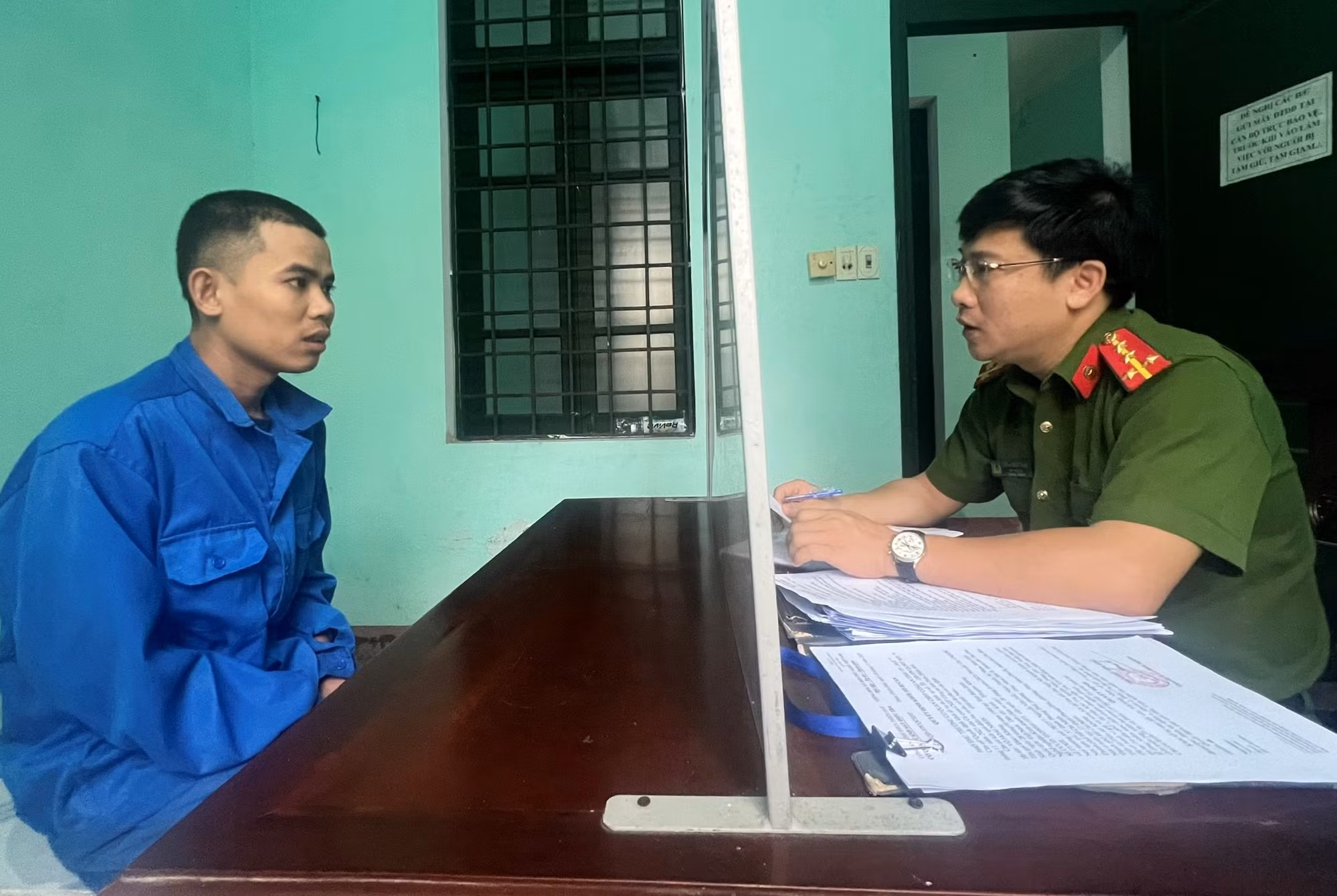Bị lừa gần 200 triệu đồng vì tin lời thầy cúng “hóa giải tình duyên” qua mạng -0