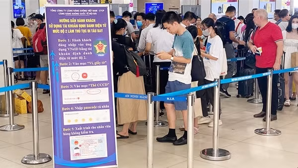 Mỗi ngày có hơn 1 triệu lượt tài khoản VNeID giao dịch trên Cổng dịch vụ công quốc gia