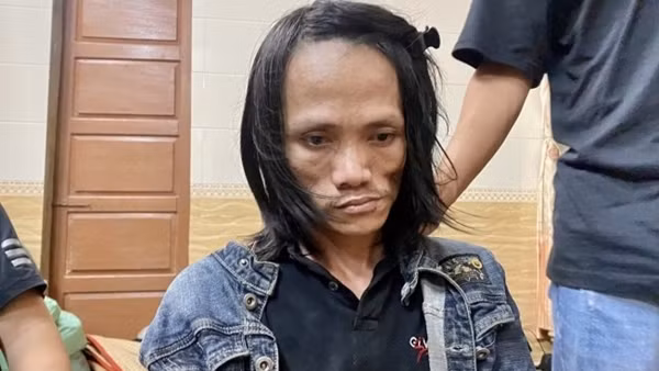 Bắt giữ kẻ tàng trữ hàng trăm viên ma túy trong ký túc xá ảnh 5