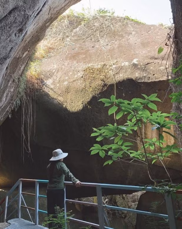 “Kho tàng lịch sử” giữa núi rừng -0