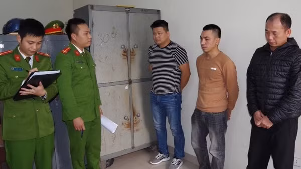 Khởi tố 3 kẻ gây chiến trên đường cao tốc
