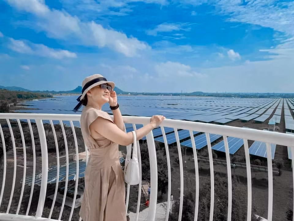 Cùng “săn” ưu đãi tại Khu tham quan Điện mặt trời An Hảo -0