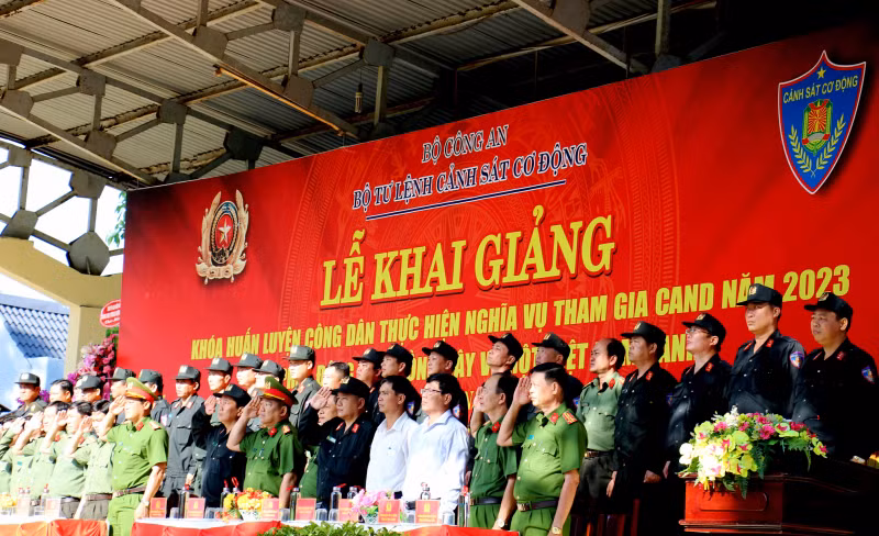 Khai giảng khóa huấn luyện công dân thực hiện nghĩa vụ tham gia CAND năm 2023 -0