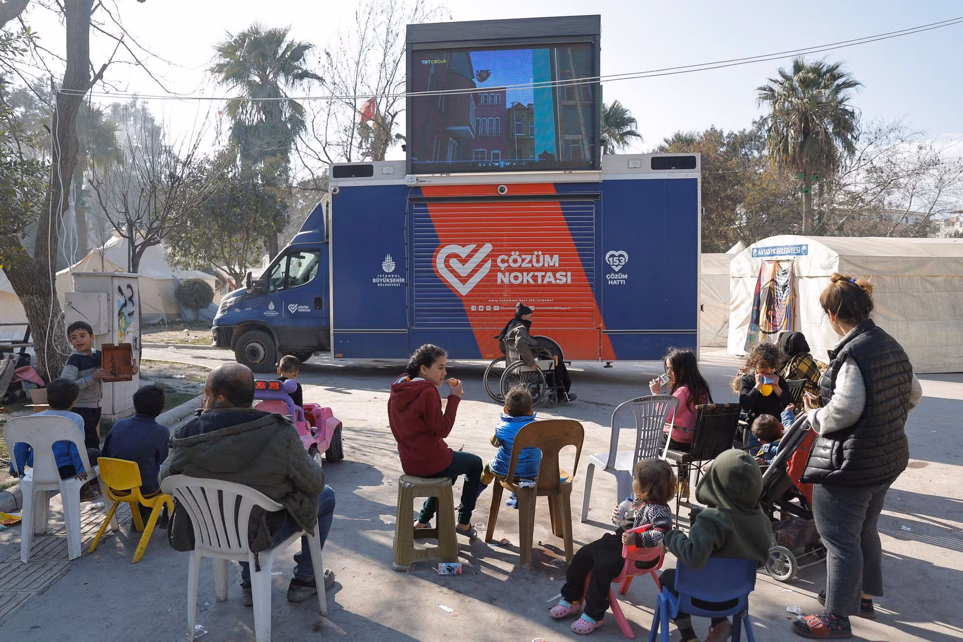 Lửa tình người thắp lên giữa bóng tối tuyệt vọng tại Thổ Nhĩ Kỳ, Syria -0