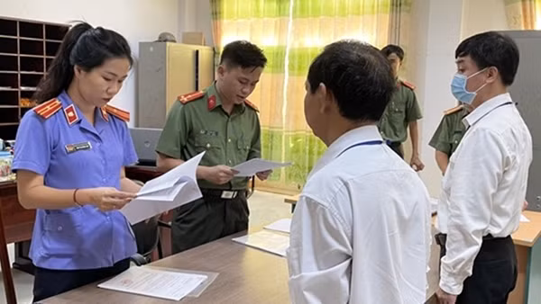 Bắt tạm giam 2 cán bộ Chi cục Thủy sản tỉnh Bà Rịa-Vũng Tàu