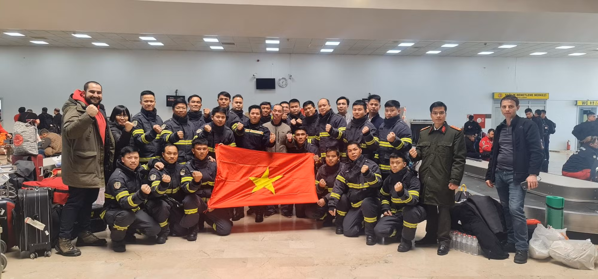 Đoàn công tác cứu nạn quốc tế của Bộ Công an đã tới Thổ Nhĩ Kỳ -0