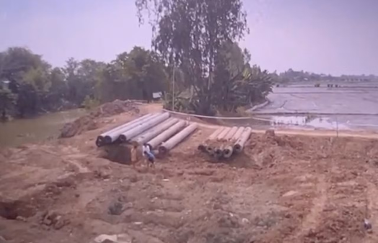 Không khởi tố vụ cháu bé lọt vào ống cọc bêtông, nhà thầu thi công chịu toàn bộ kinh phí -0