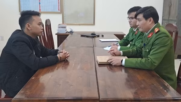 Lời khai bất ngờ của kẻ dùng súng cướp tài sản ở cửa hàng Thế giới di động