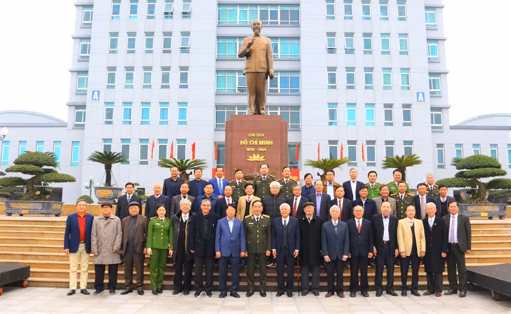 Lãnh đạo Bộ Công an gặp mặt cán bộ cao cấp nghỉ hưu -0