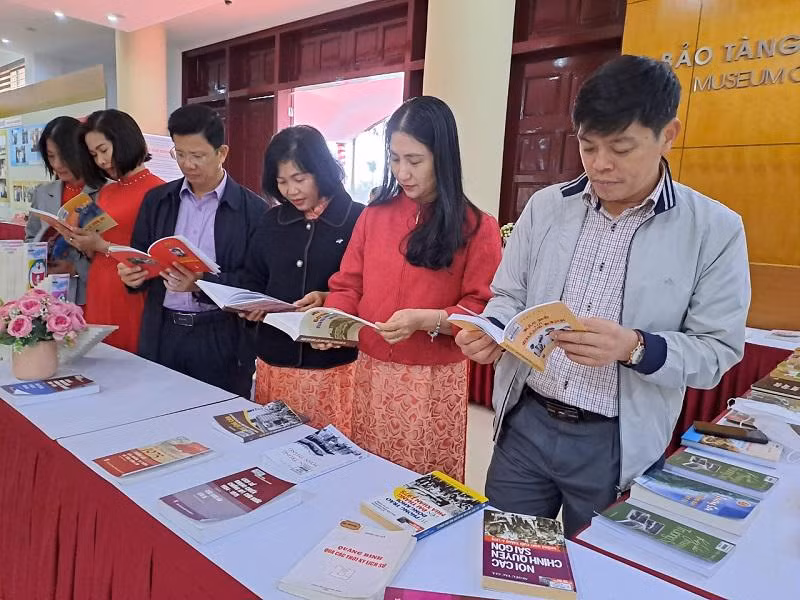 “Trung tướng Đồng Sỹ Nguyên-Cuộc đời và sự nghiệp” -0