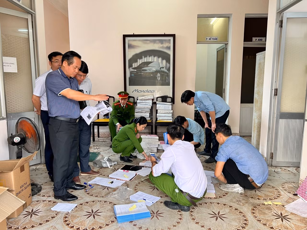 Trung tâm đăng kiểm xe cơ giới ở Huế hoạt động thế nào sau khi Ban Giám đốc bị bắt -0