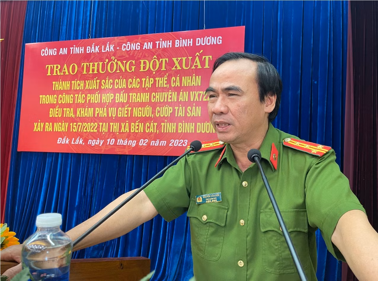 Khen thưởng đột xuất các cá nhân, tập thể Công an Đắk Lắk trong vụ án giết người ở Bình Dương -0