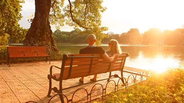 Miền Bắc nắng đẹp ngày cuối tuần, Đà Nẵng vào đến Nam Bộ chiều tối mưa to