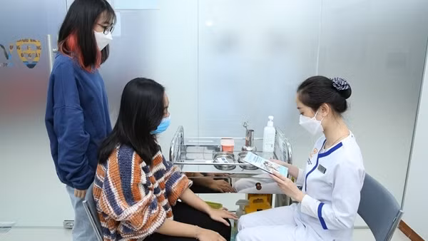 Bác sĩ khuyến cáo nên tiêm vaccine phòng các bệnh ung thư do virus HPV
