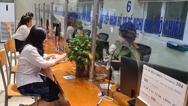 Cần thiết sửa đổi luật để tạo điều kiện cho người dân trong xuất nhập cảnh