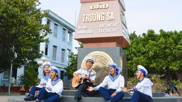 Ấm áp Trường Sa