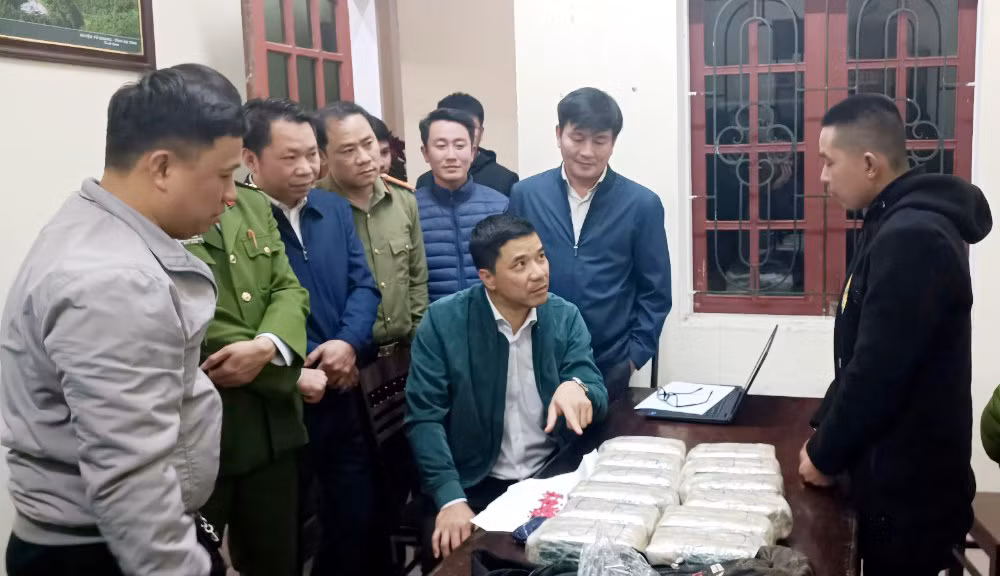 ?ong chi thuong tá nguyễn hồng phong - giam ?oc co ng an tỉnh trực tiếp chỉ đạo điều tra, bắt giữ hết các đối tượng trong ?uong day.jpg -0