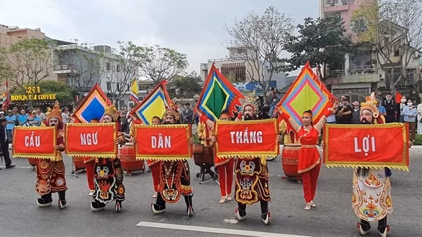Ngư dân Đà Nẵng rộn ràng Lễ hội cầu ngư
