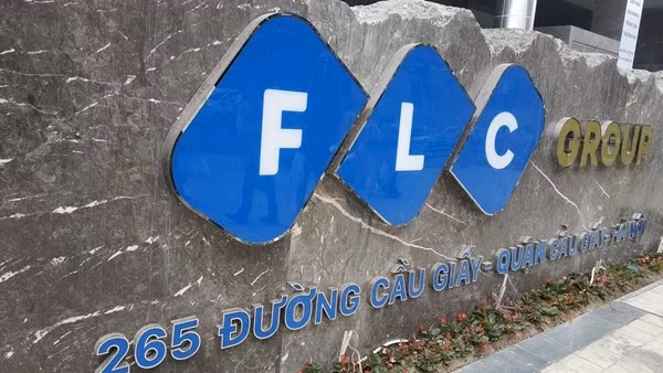 Thêm cổ phiếu “họ” FLC bị đình chỉ giao dịch
