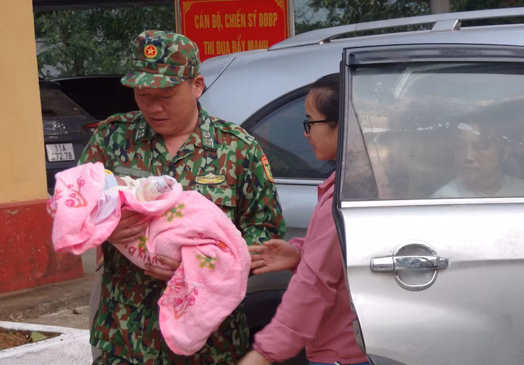 Bộ đội Biên phòng và Công an tỉnh Cao Bằng triệt phá đường dây mua bán người dưới 16 tuổi -0
