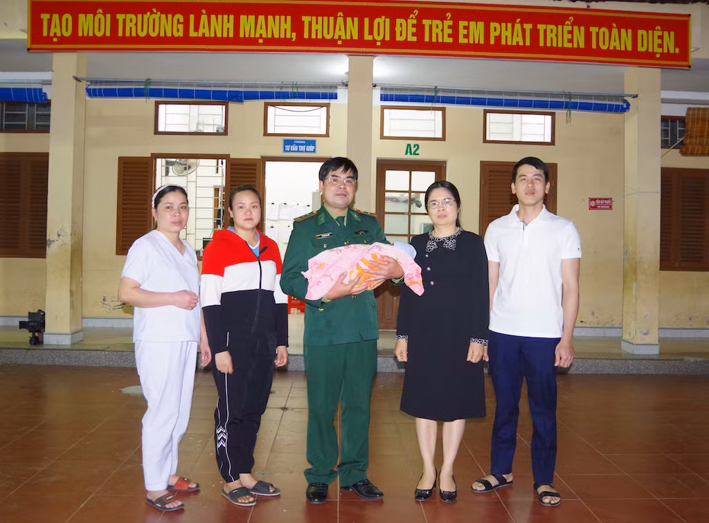 Bộ đội Biên phòng và Công an tỉnh Cao Bằng triệt phá đường dây mua bán người dưới 16 tuổi -0