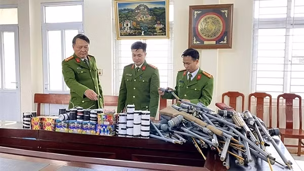 Công an Hà Tĩnh thực hiện tốt công tác thu hồi vũ khí, vật liệu nổ