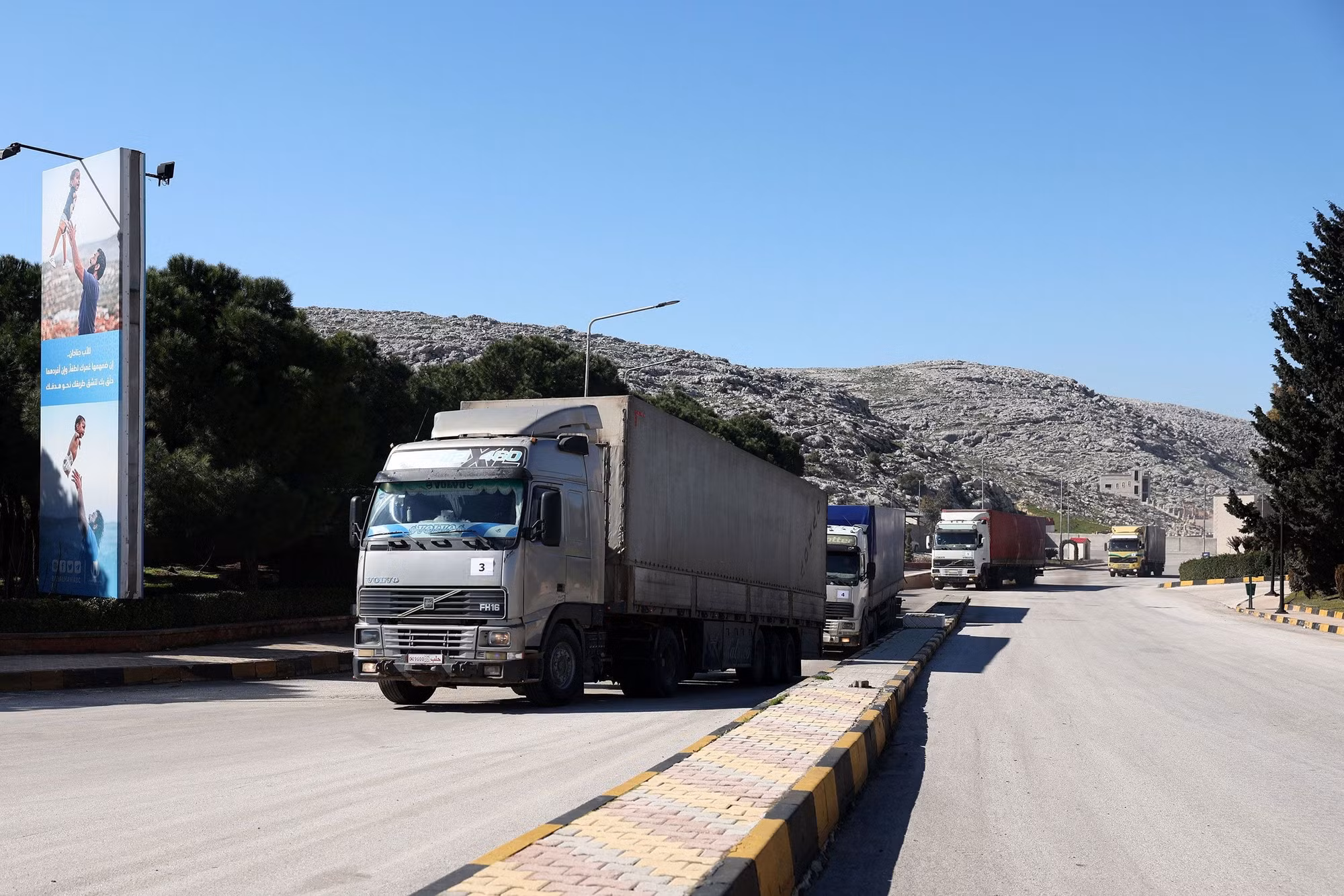 Người Tây Bắc Syria chết mòn chờ cứu hộ sau động đất -0
