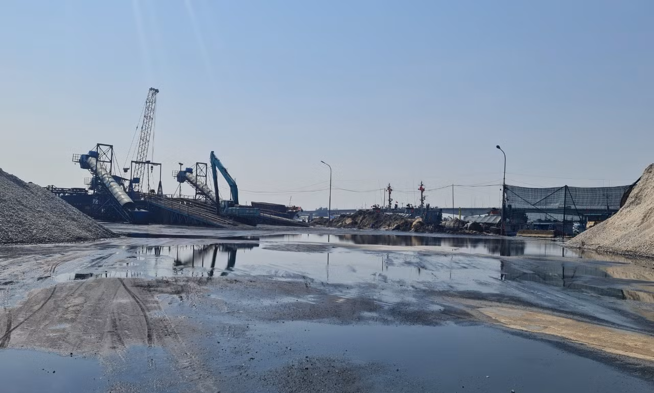 Đang xử lý tình trạng gây ô nhiễm tại cảng biển Hợp Thịnh -0