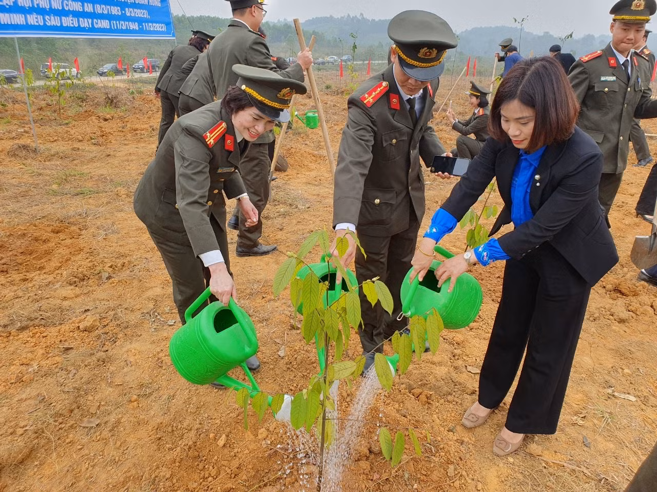 Lễ phát động ra quân trồng rừng phòng hộ tại Phú Thọ -0