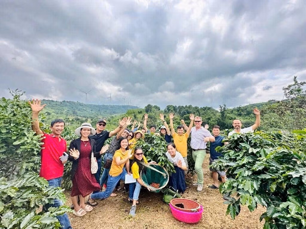 cà phê dã t%3fo nên s%3f phát tri%3fn van hóa, du l%3fch, kinh t%3f-trung tâm xúc ti%3fn ð%3fu tu, thuong m%3fi và du l%3fch t%3fnh qu%3fng tr%3f.jpg.jpg -0